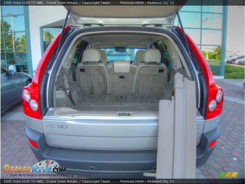 2005 Volvo XC90 T6 AWD Crystal Green Metallic / Taupe/Light Taupe Photo #29