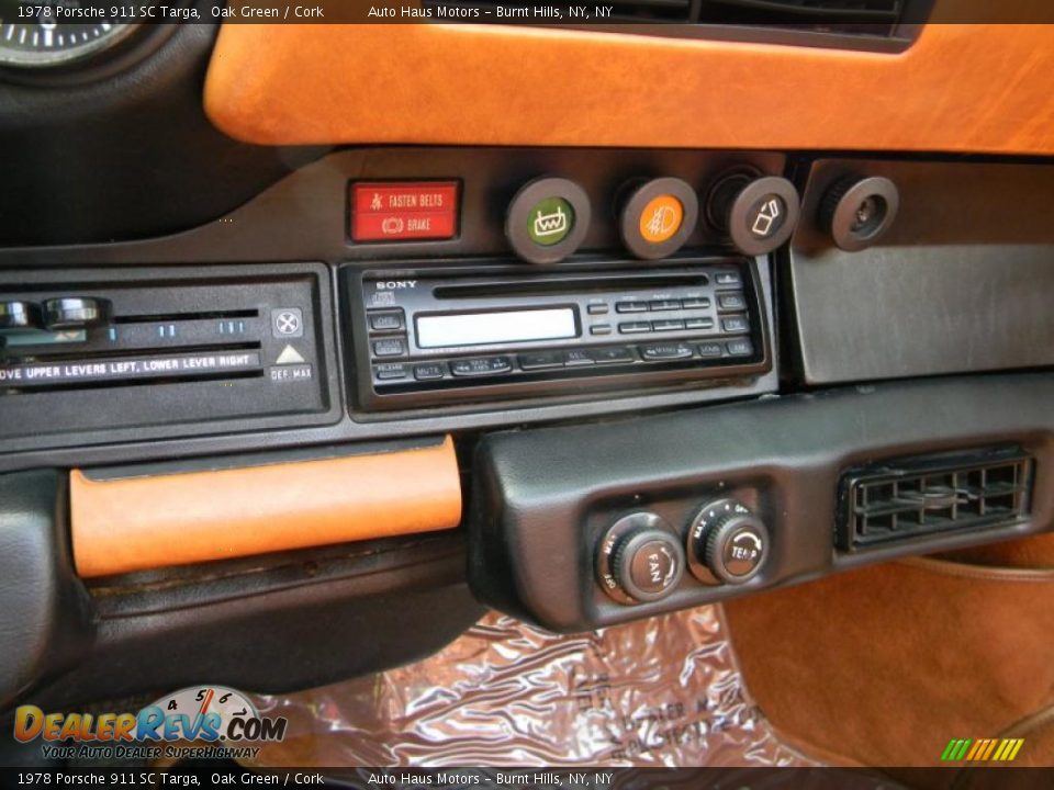 Controls of 1978 Porsche 911 SC Targa Photo #34