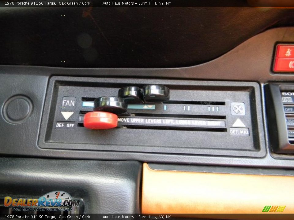 Controls of 1978 Porsche 911 SC Targa Photo #35