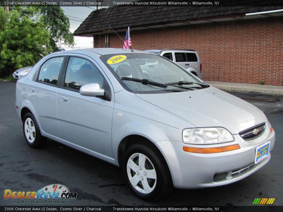 2006 Chevrolet Aveo LS Sedan Cosmic Silver / Charcoal Photo #18