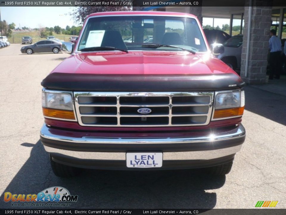 1995 Ford F150 XLT Regular Cab 4x4 Electric Currant Red Pearl / Gray Photo #3