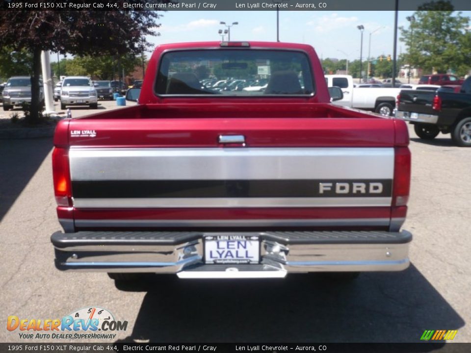 1995 Ford F150 XLT Regular Cab 4x4 Electric Currant Red Pearl / Gray Photo #5