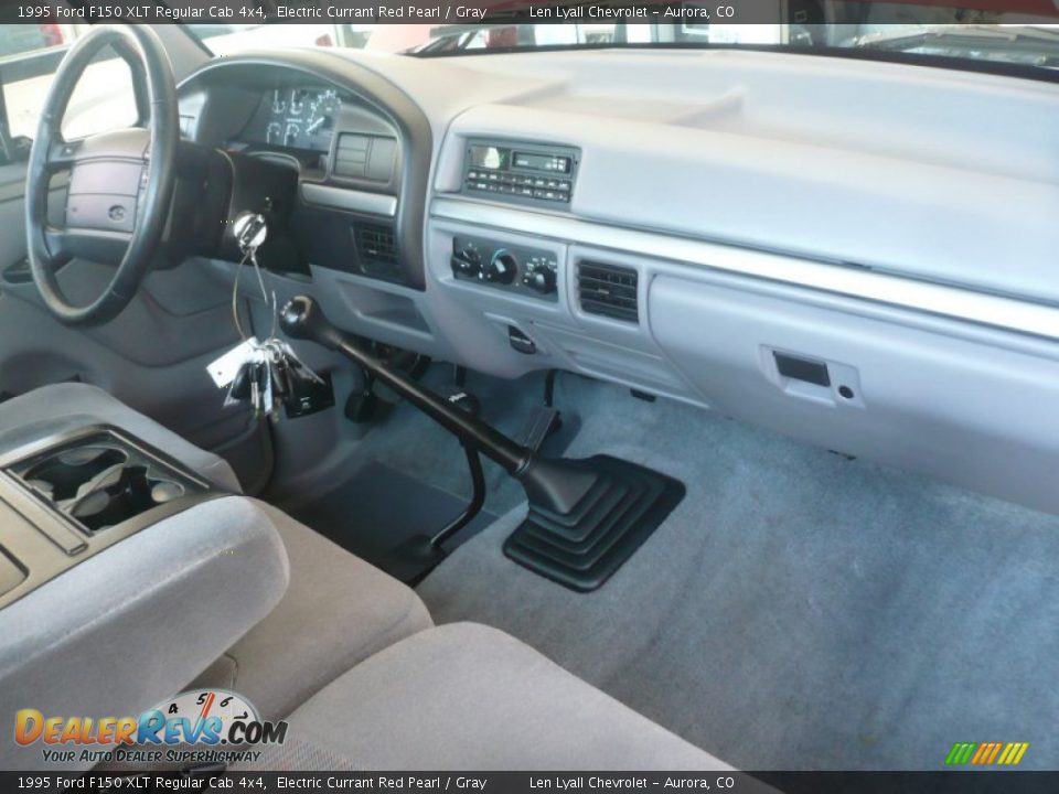 1995 Ford F150 XLT Regular Cab 4x4 Shifter Photo #14