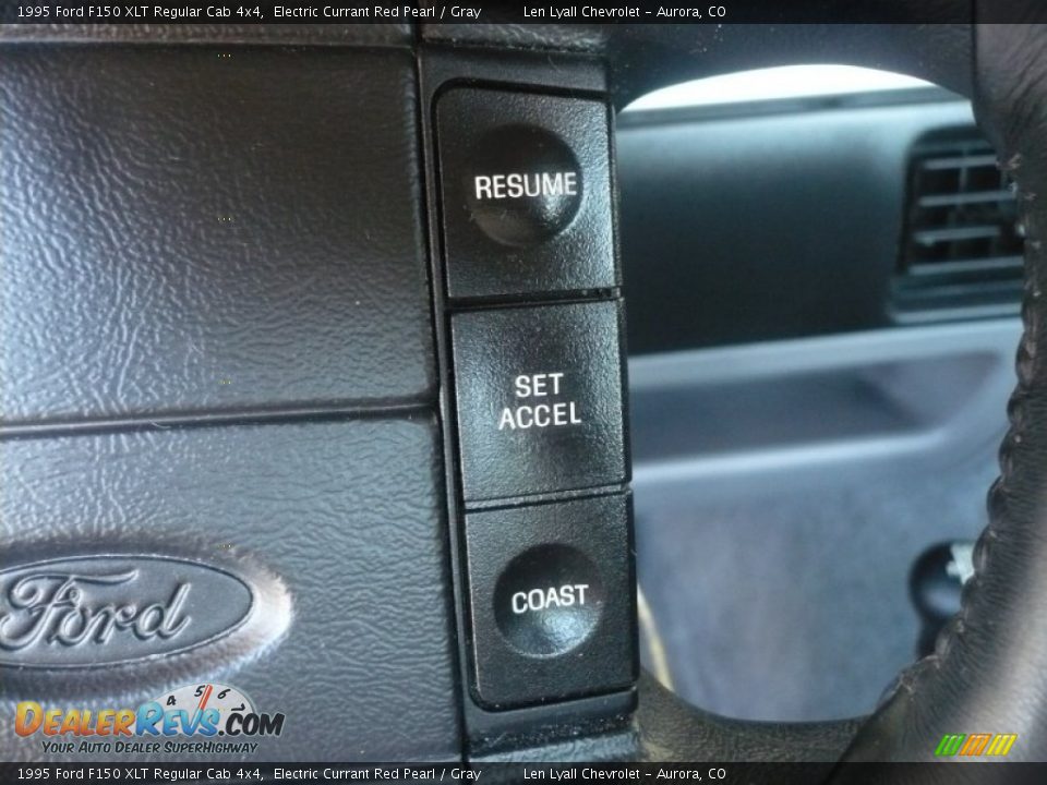 Controls of 1995 Ford F150 XLT Regular Cab 4x4 Photo #18