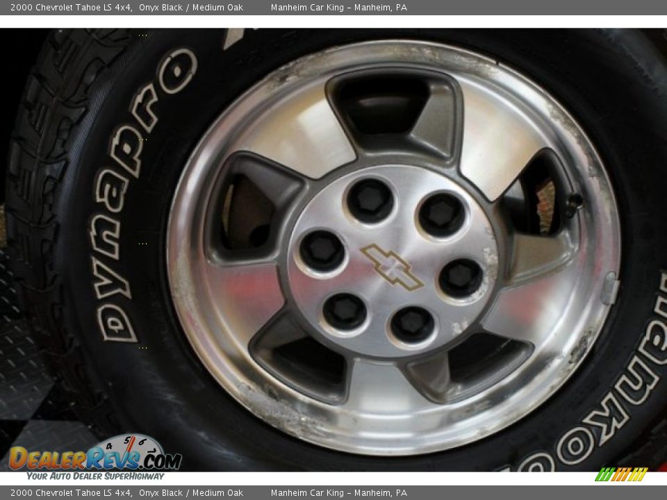2000 Chevrolet Tahoe LS 4x4 Onyx Black / Medium Oak Photo #20