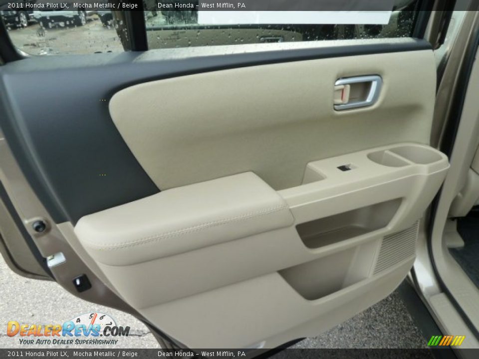 Door Panel of 2011 Honda Pilot LX Photo #14
