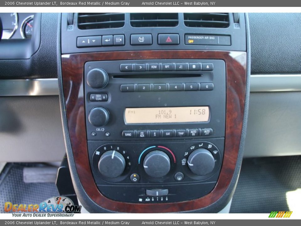 Audio System of 2006 Chevrolet Uplander LT Photo #14