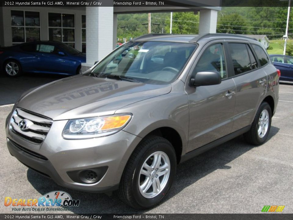 Front 3/4 View of 2012 Hyundai Santa Fe GLS AWD Photo #2