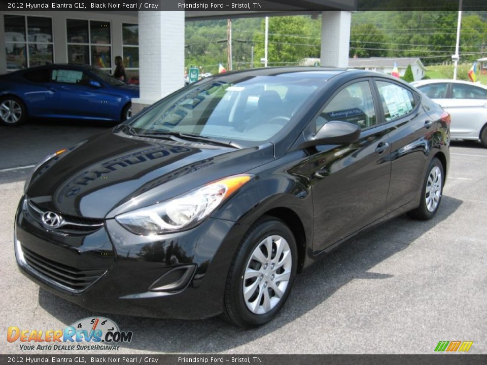 Front 3/4 View of 2012 Hyundai Elantra GLS Photo #2