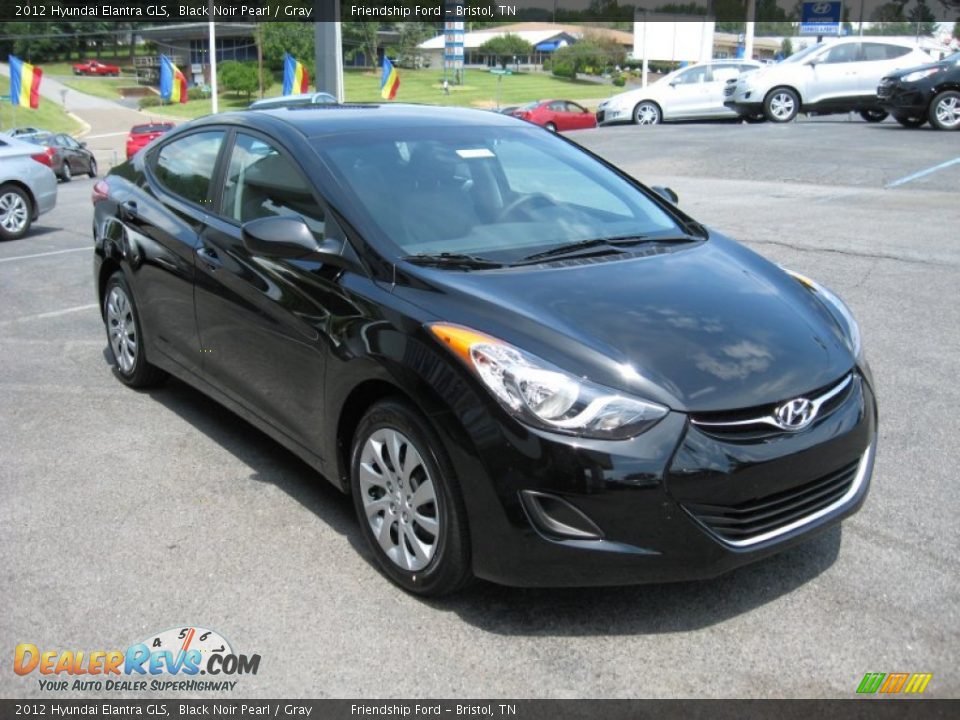 Front 3/4 View of 2012 Hyundai Elantra GLS Photo #4