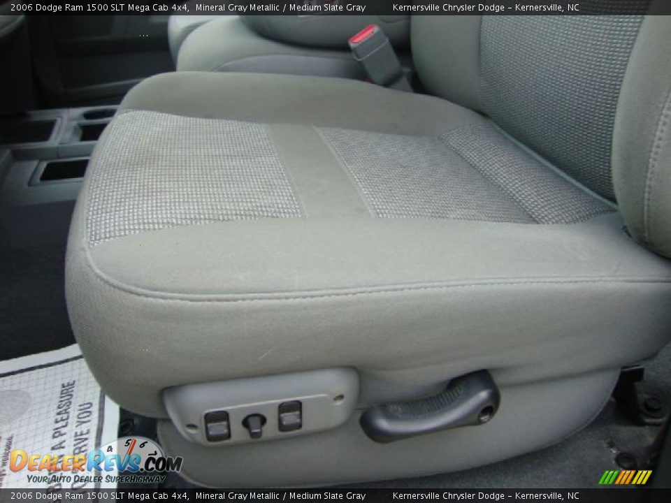 2006 Dodge Ram 1500 SLT Mega Cab 4x4 Mineral Gray Metallic / Medium Slate Gray Photo #10