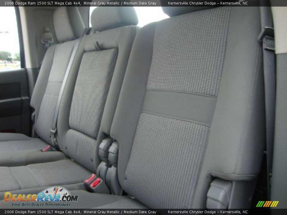 2006 Dodge Ram 1500 SLT Mega Cab 4x4 Mineral Gray Metallic / Medium Slate Gray Photo #11