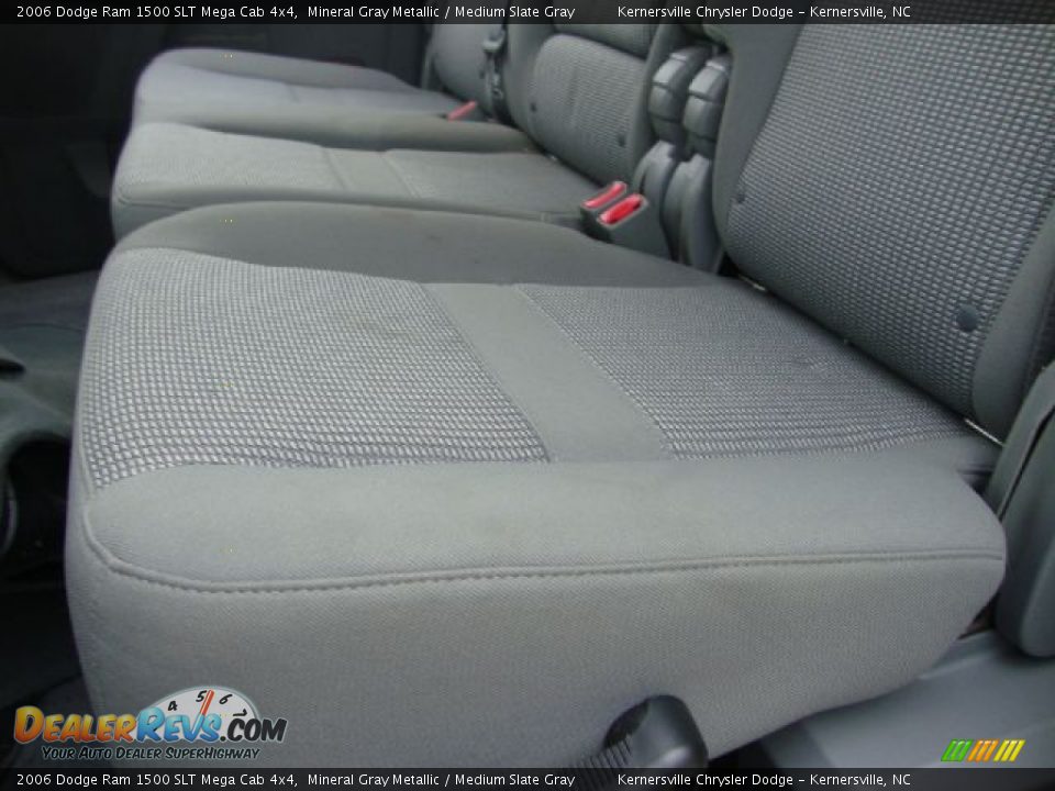 2006 Dodge Ram 1500 SLT Mega Cab 4x4 Mineral Gray Metallic / Medium Slate Gray Photo #12
