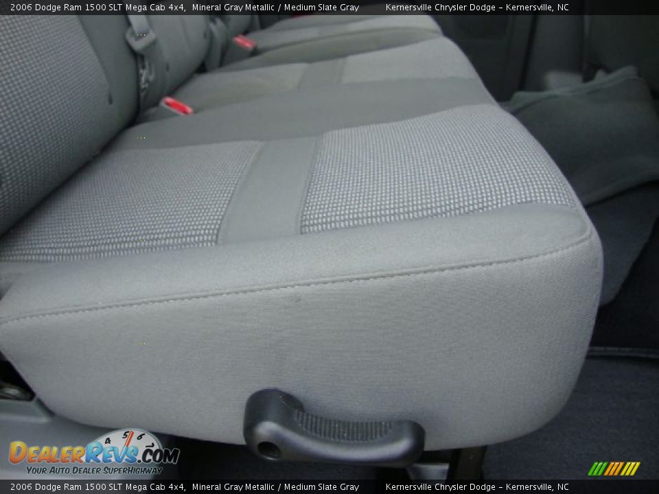 2006 Dodge Ram 1500 SLT Mega Cab 4x4 Mineral Gray Metallic / Medium Slate Gray Photo #15