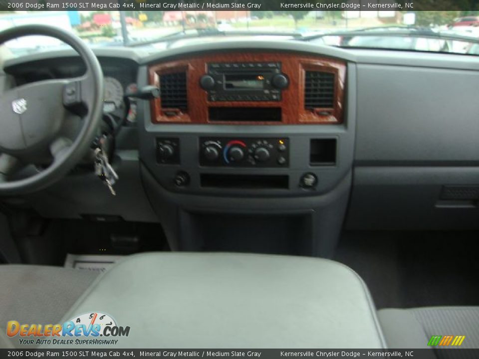 2006 Dodge Ram 1500 SLT Mega Cab 4x4 Mineral Gray Metallic / Medium Slate Gray Photo #29