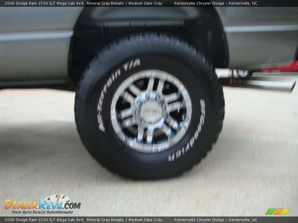 2006 Dodge Ram 1500 SLT Mega Cab 4x4 Mineral Gray Metallic / Medium Slate Gray Photo #30