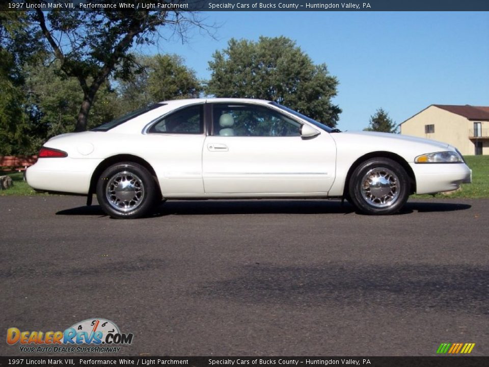 1997 Lincoln Mark VIII Performance White / Light Parchment Photo #5