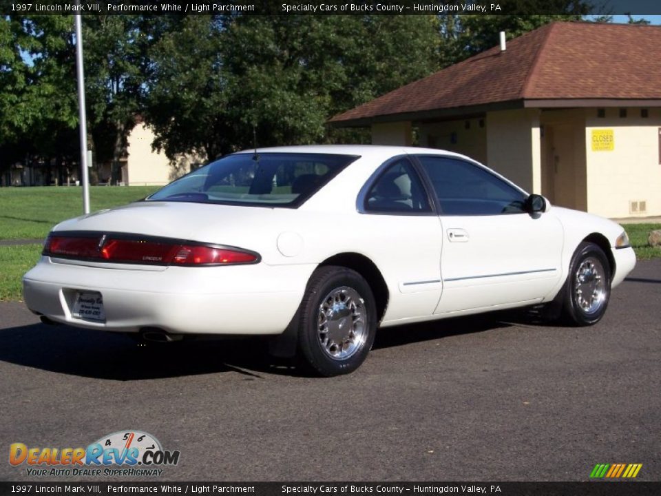 1997 Lincoln Mark VIII Performance White / Light Parchment Photo #7