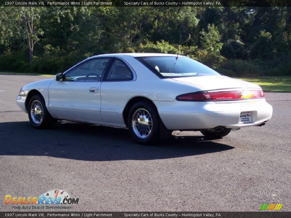 1997 Lincoln Mark VIII Performance White / Light Parchment Photo #11