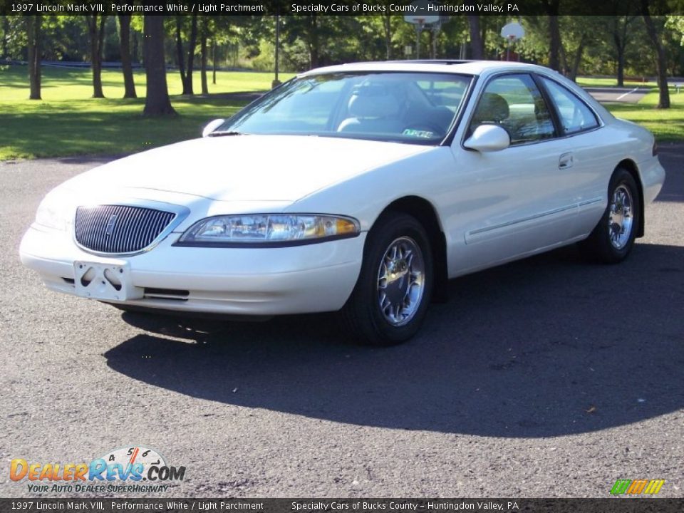 1997 Lincoln Mark VIII Performance White / Light Parchment Photo #12