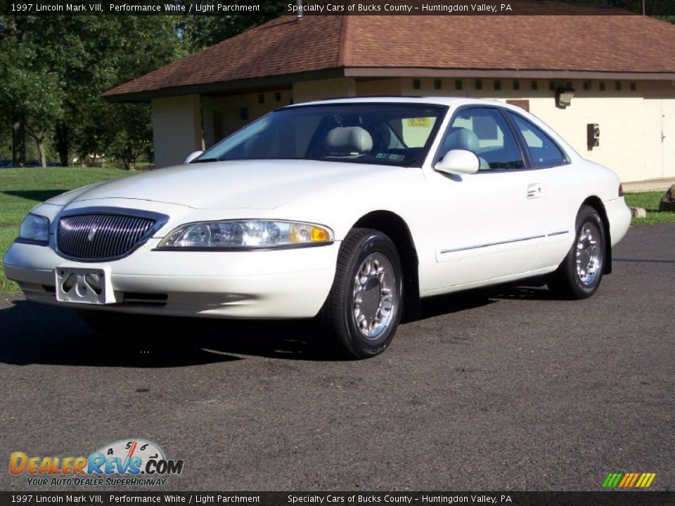 1997 Lincoln Mark VIII Performance White / Light Parchment Photo #14