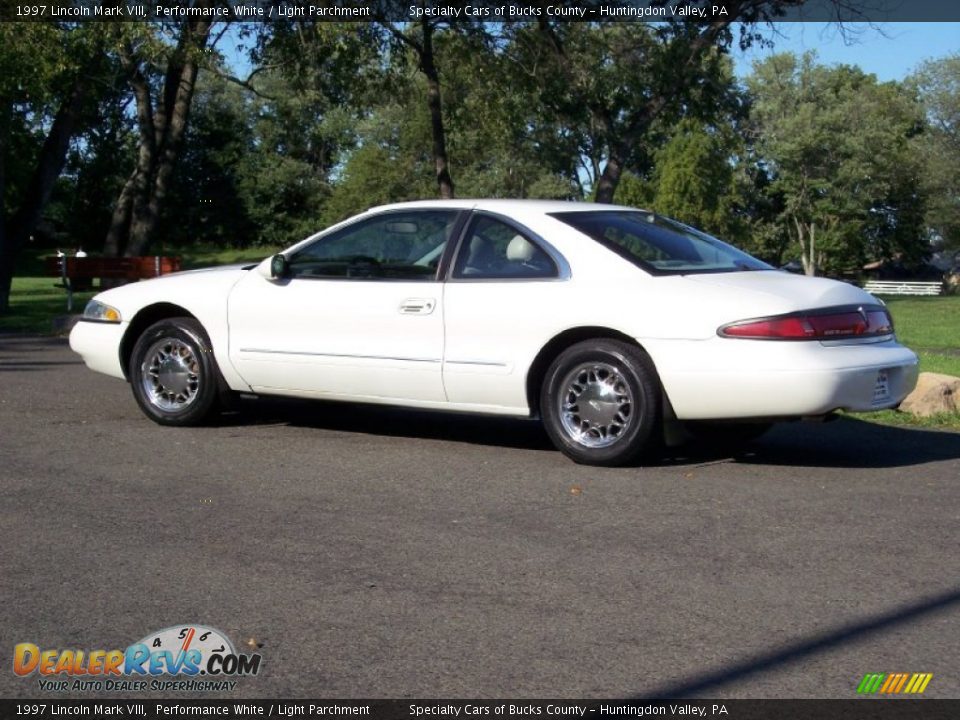 1997 Lincoln Mark VIII Performance White / Light Parchment Photo #17