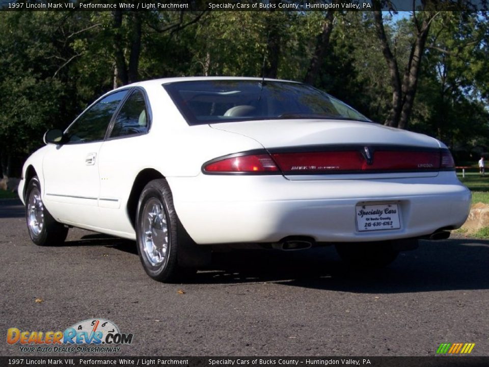 1997 Lincoln Mark VIII Performance White / Light Parchment Photo #19