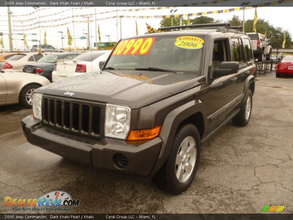2006 Jeep Commander Dark Khaki Pearl / Khaki Photo #3