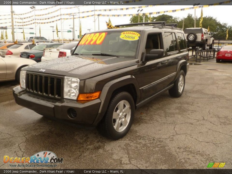 2006 Jeep Commander Dark Khaki Pearl / Khaki Photo #5