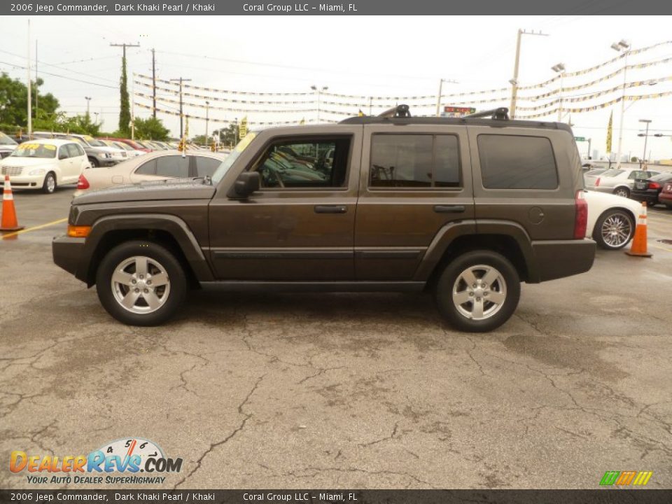2006 Jeep Commander Dark Khaki Pearl / Khaki Photo #8