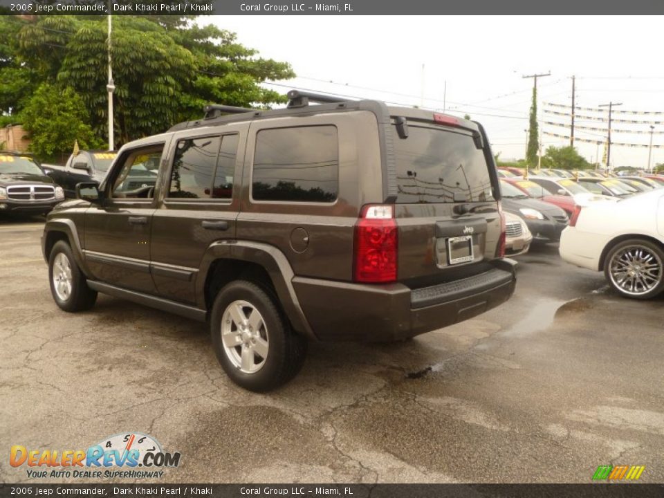 2006 Jeep Commander Dark Khaki Pearl / Khaki Photo #11