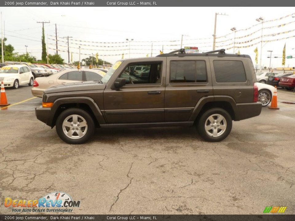 2006 Jeep Commander Dark Khaki Pearl / Khaki Photo #12