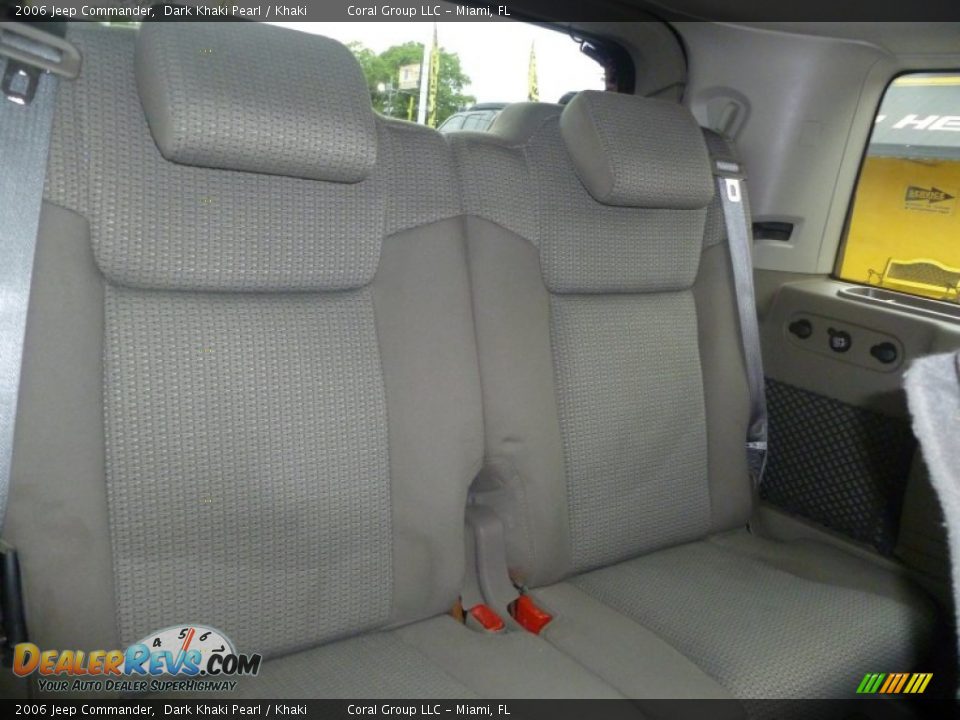 2006 Jeep Commander Dark Khaki Pearl / Khaki Photo #14