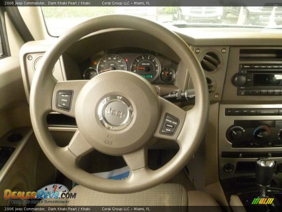 2006 Jeep Commander Dark Khaki Pearl / Khaki Photo #18