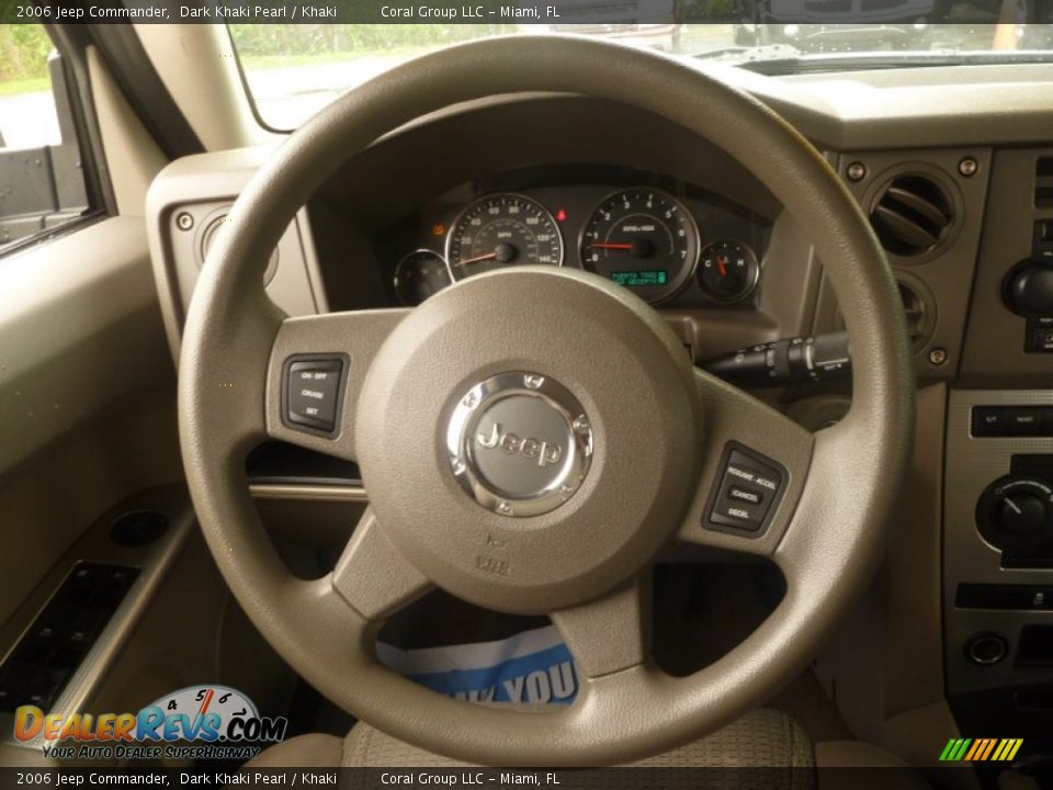 2006 Jeep Commander Dark Khaki Pearl / Khaki Photo #19