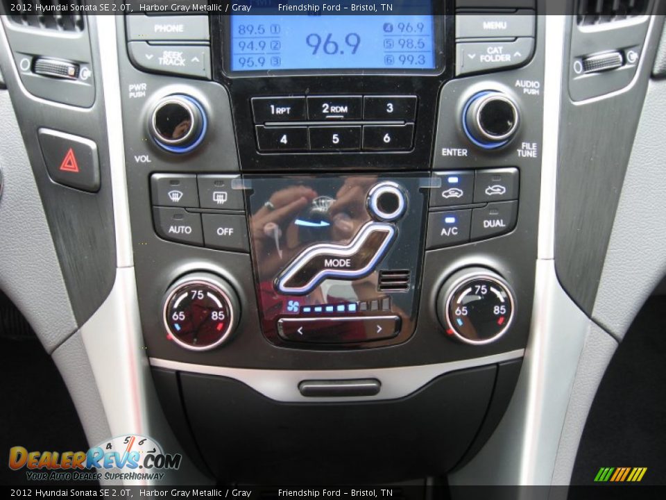 Controls of 2012 Hyundai Sonata SE 2.0T Photo #25