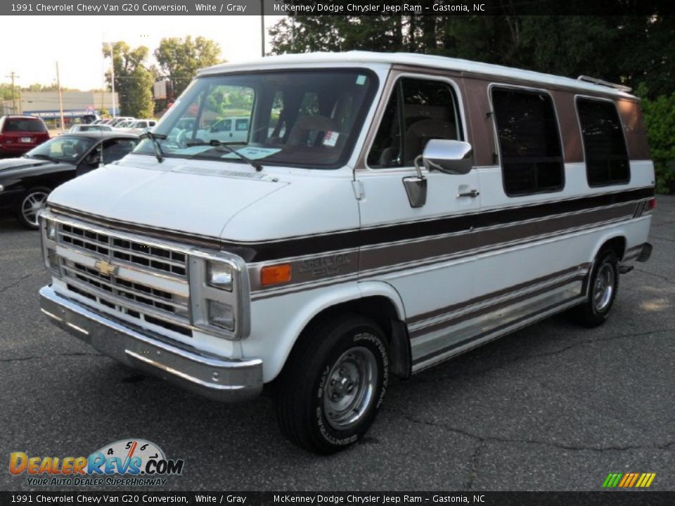 1991 Chevrolet Chevy Van G20 Conversion White / Gray Photo #1