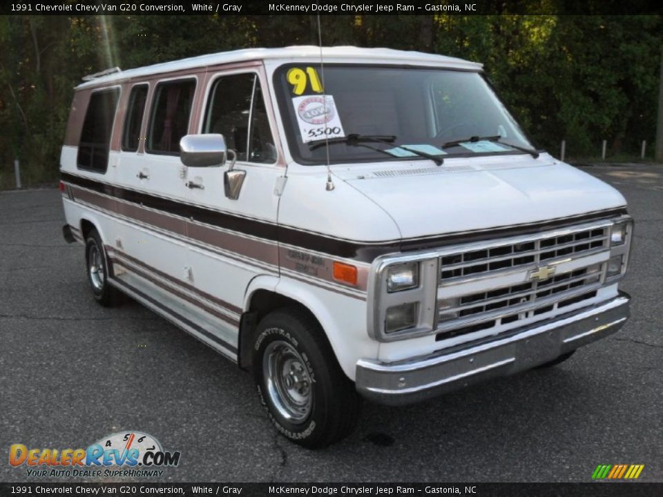 1991 Chevrolet Chevy Van G20 Conversion White / Gray Photo #5