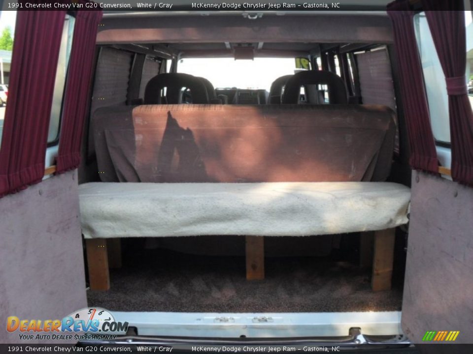 1991 Chevrolet Chevy Van G20 Conversion White / Gray Photo #12