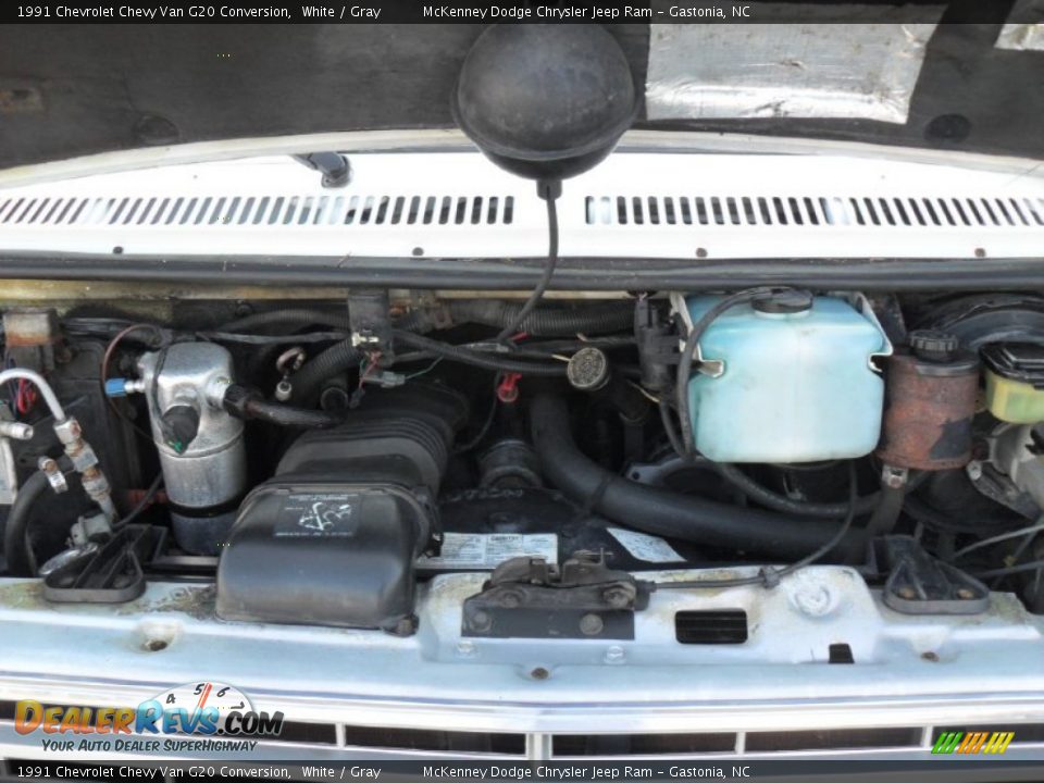 1991 Chevrolet Chevy Van G20 Conversion White / Gray Photo #22