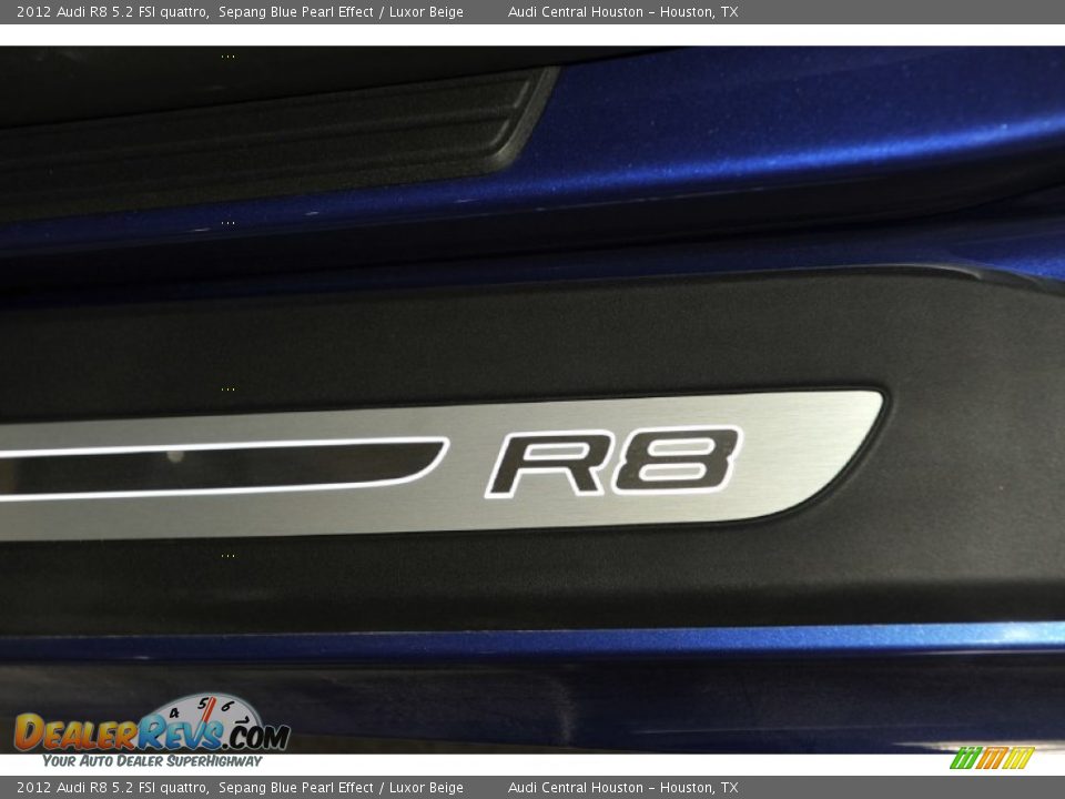 2012 Audi R8 5.2 FSI quattro Logo Photo #9