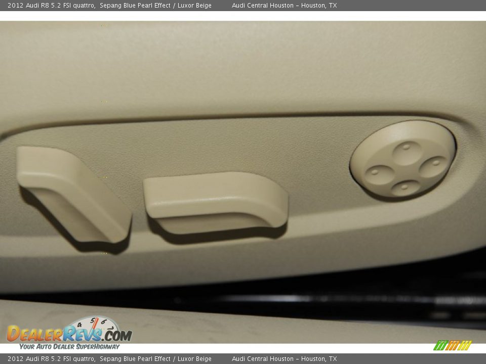 Controls of 2012 Audi R8 5.2 FSI quattro Photo #31