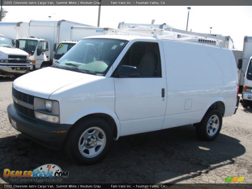 2005 Chevrolet Astro Cargo Van Summit White / Medium Gray Photo #3