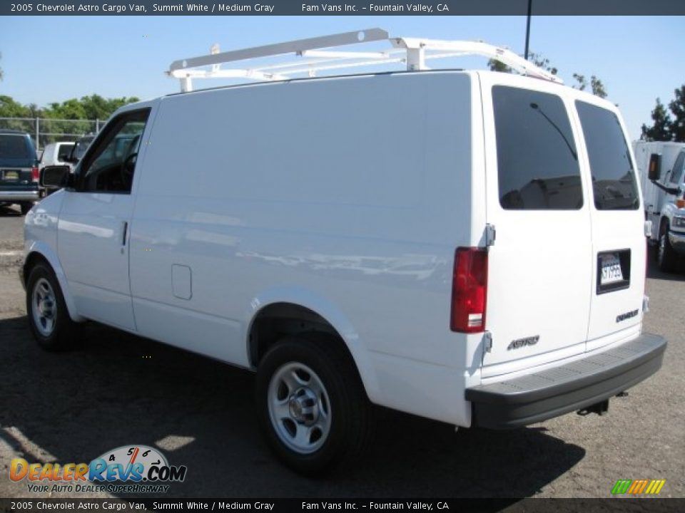 2005 Chevrolet Astro Cargo Van Summit White / Medium Gray Photo #4