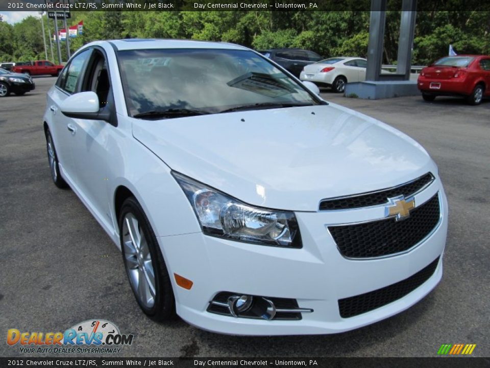 Front 3/4 View of 2012 Chevrolet Cruze LTZ/RS Photo #5