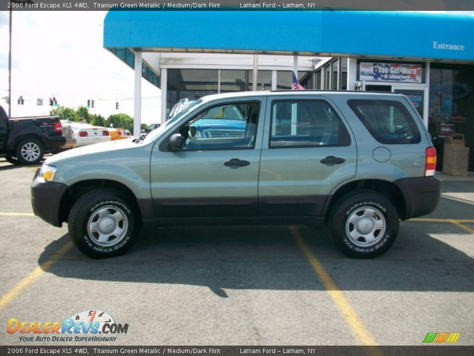 2006 Ford Escape XLS 4WD Titanium Green Metallic / Medium/Dark Flint Photo #2