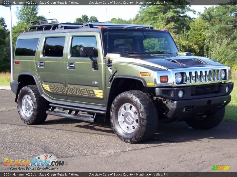 Front 3/4 View of 2004 Hummer H2 SUV Photo #1