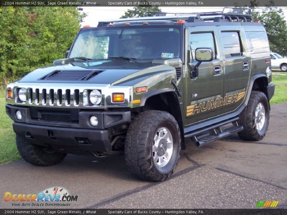 Front 3/4 View of 2004 Hummer H2 SUV Photo #4