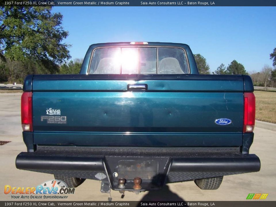 1997 Ford F250 XL Crew Cab Vermont Green Metallic / Medium Graphite Photo #4