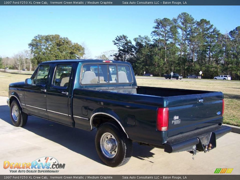 1997 Ford F250 XL Crew Cab Vermont Green Metallic / Medium Graphite Photo #5